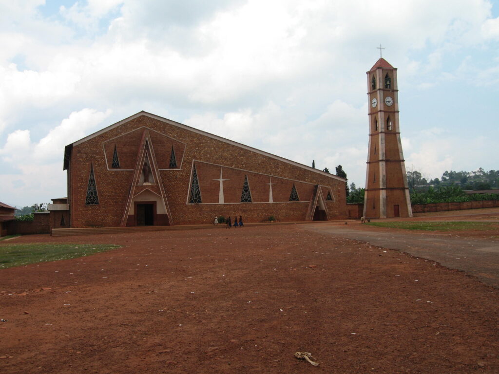 Cathedral of Christ the King - Gitega_Church Foto von Wikipedia https://en.wikipedia.org/wiki/Roman_Catholic_Archdiocese_of_Gitega in Burundi.